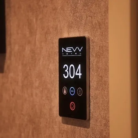 Nevv *